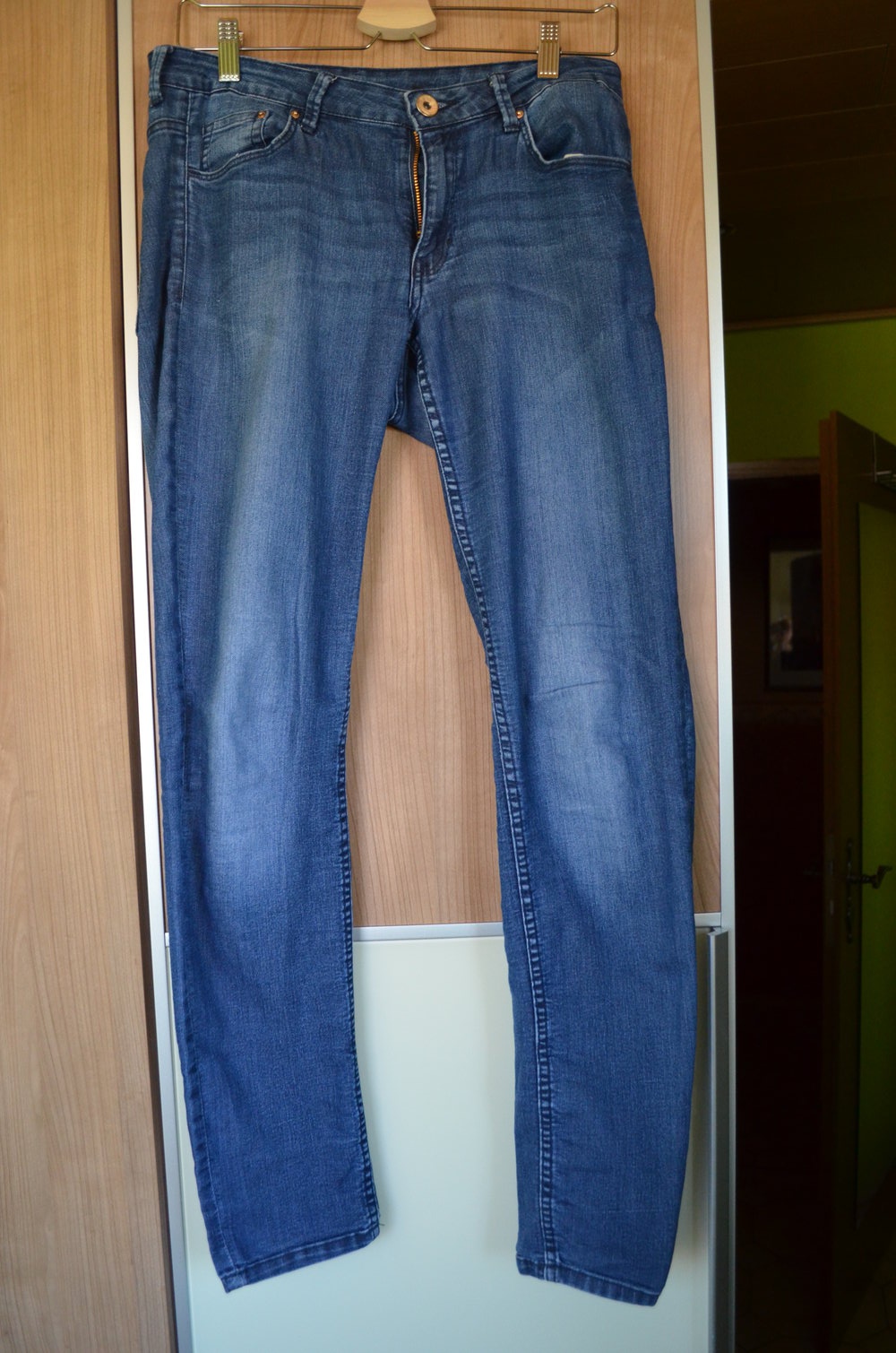 H&M Röhrenjeans