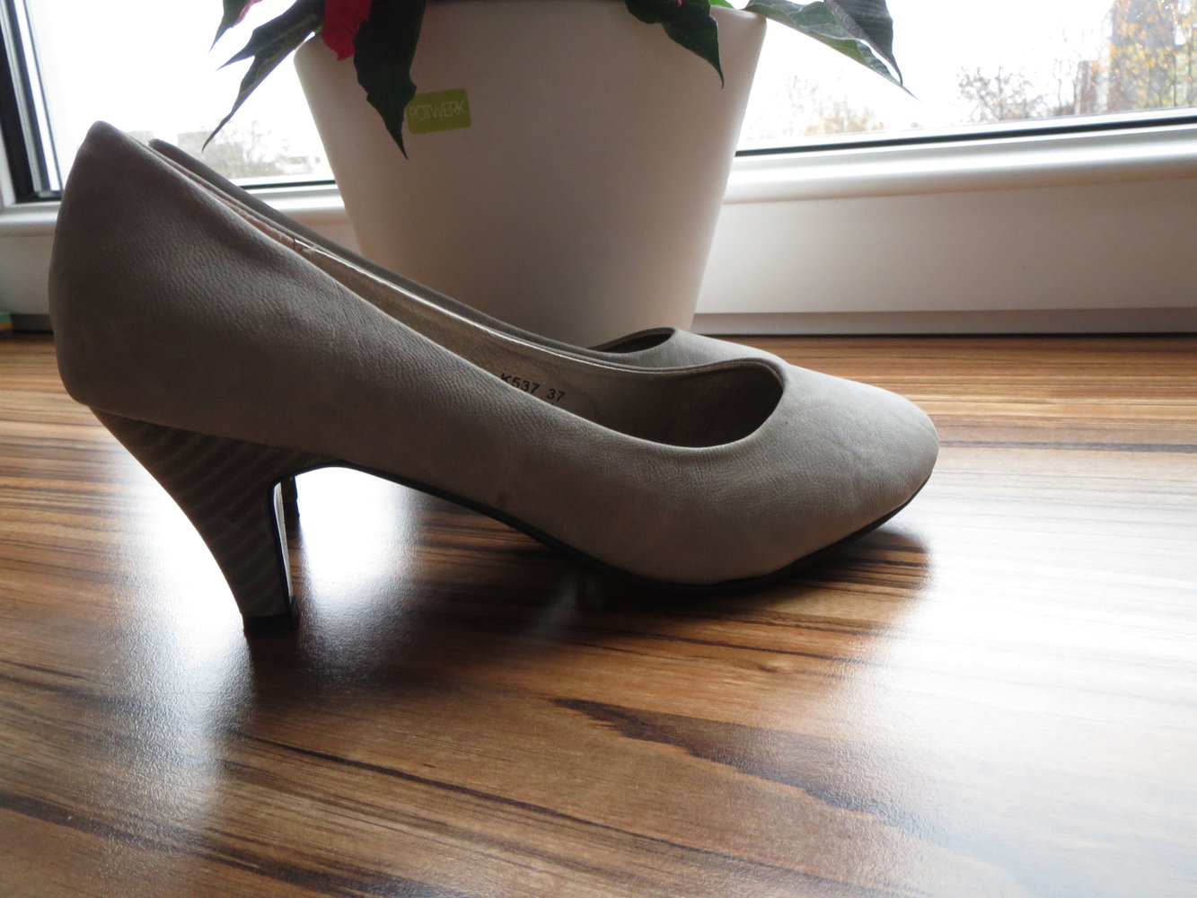 Pumps, Gr.37, grau-beige