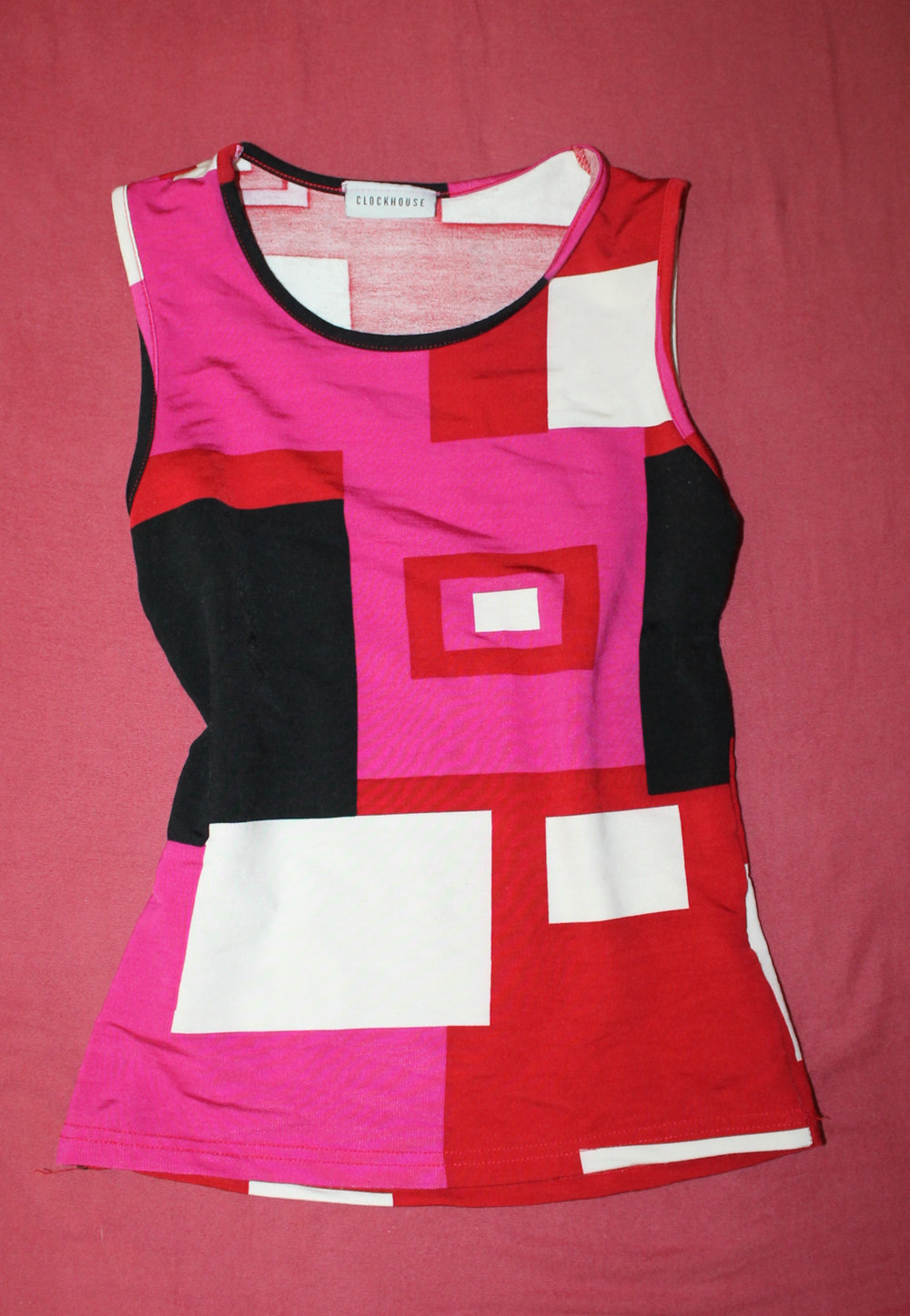 Buntes Oberteil / T-shirt in rot, pink, weiß, schwarz