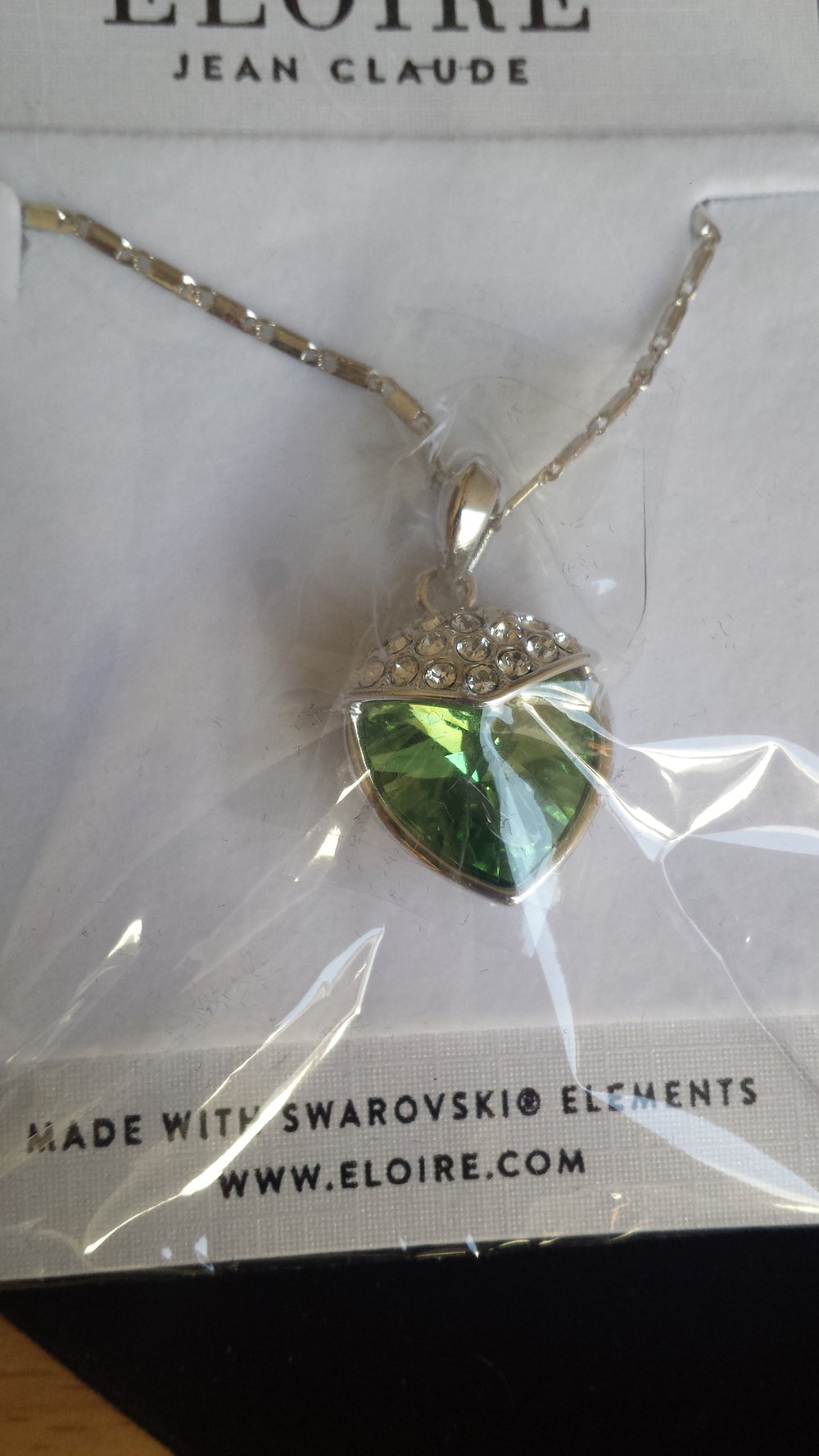 Eloire, Swarovski Kette mit Ohrringe, neu und orignalverpackt
