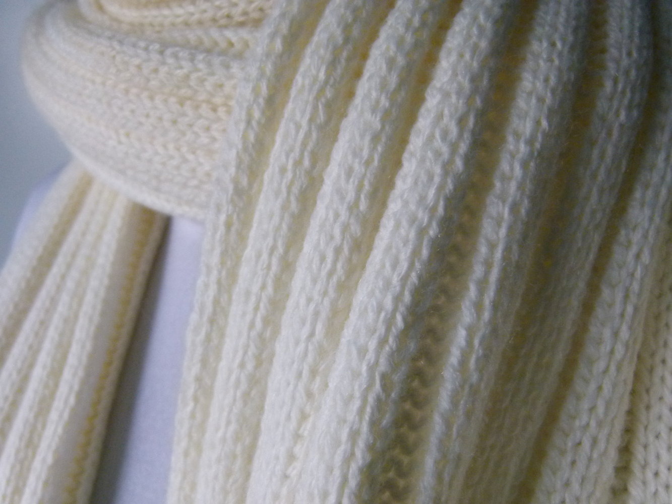XXL Strickschal Schal, creme weiß vanille, mit langen Fransen, Boho Mori Goa Festival Lagenlook Winter Knitwear