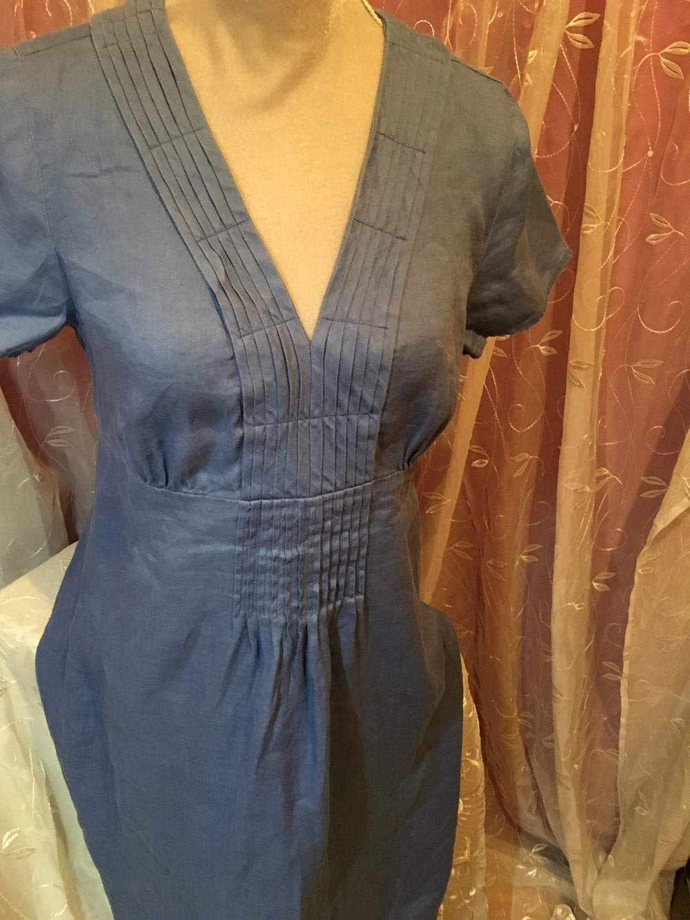 Ein Leinenkleid von Boden