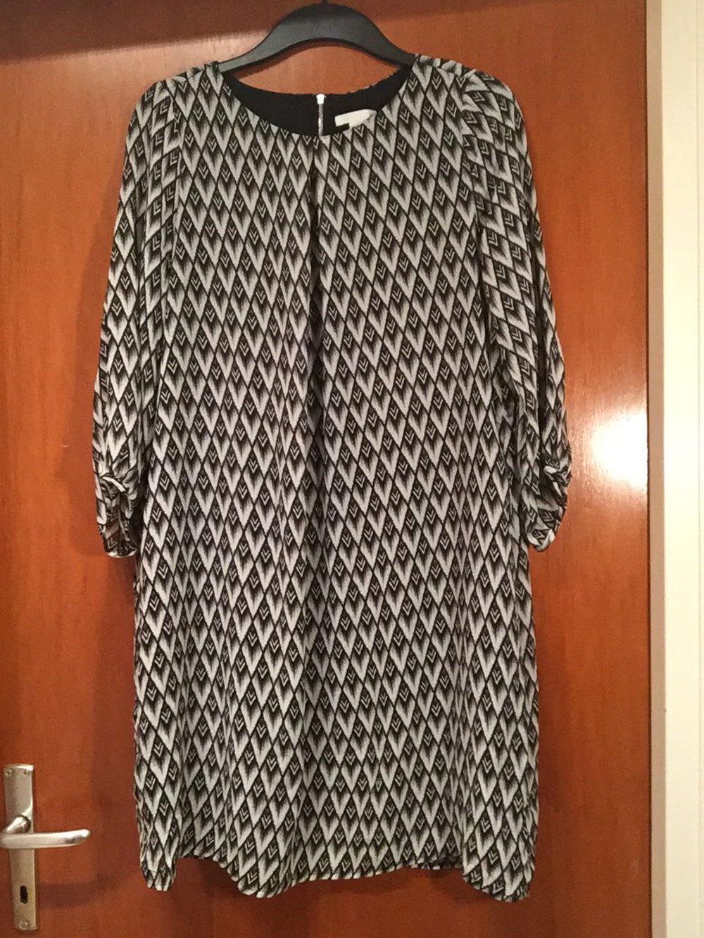 Chiffonpolyester Kleid NEU