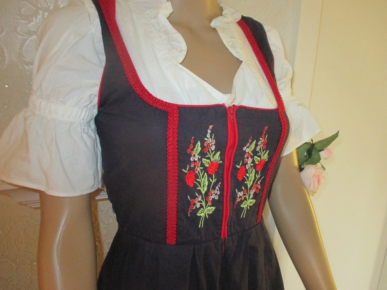 Granny VINTAGE Nostalgie Brauchtum Folklore Trachten Stickerei Volks- Oktoberfest Dirndl Kleid 