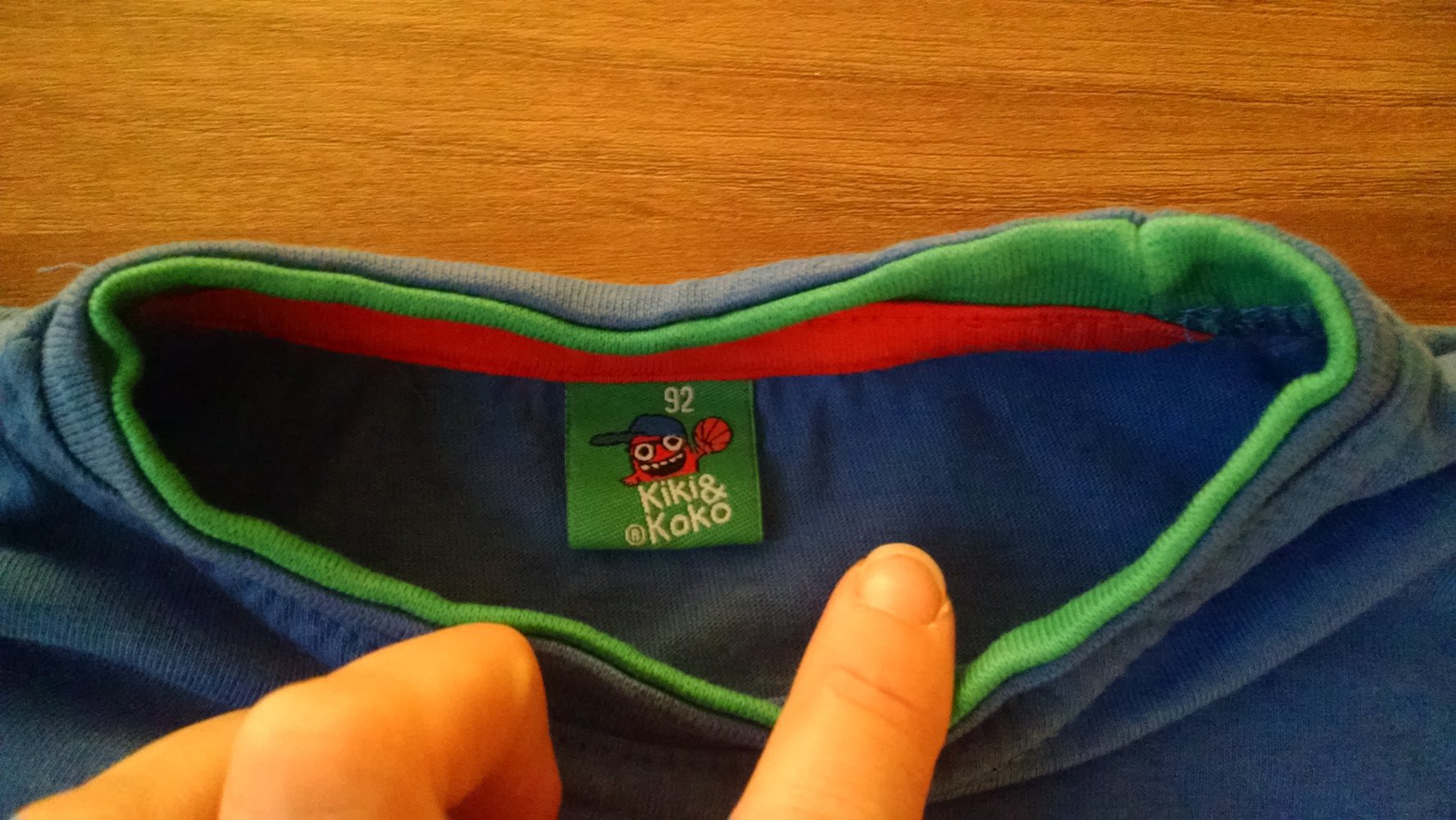 Neuwertiges Langarmshirt Gr. 92