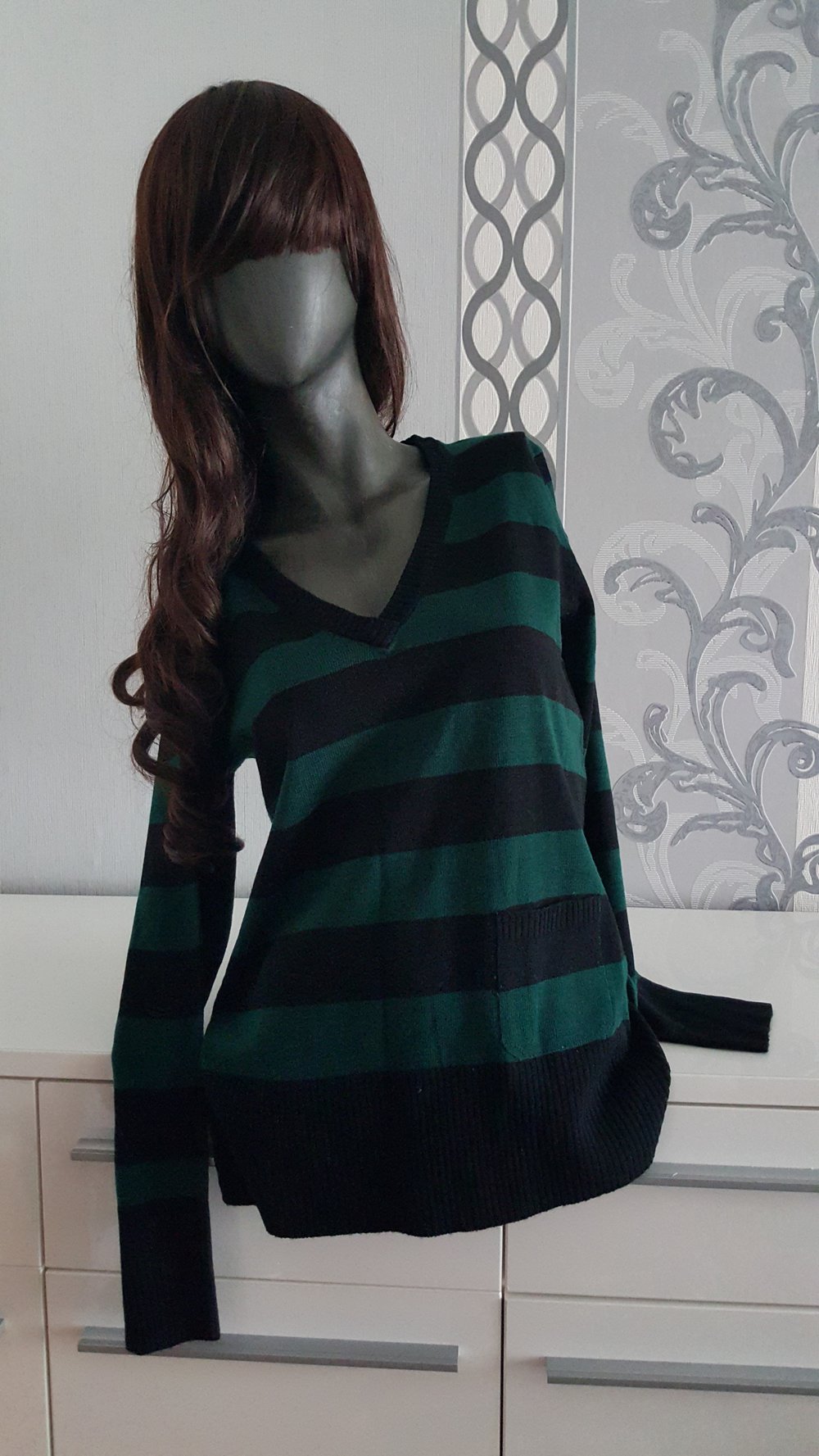 Grün schwarz gestreifter Pullover mit Tasche ausgez. XL auch L 40 42 Punk