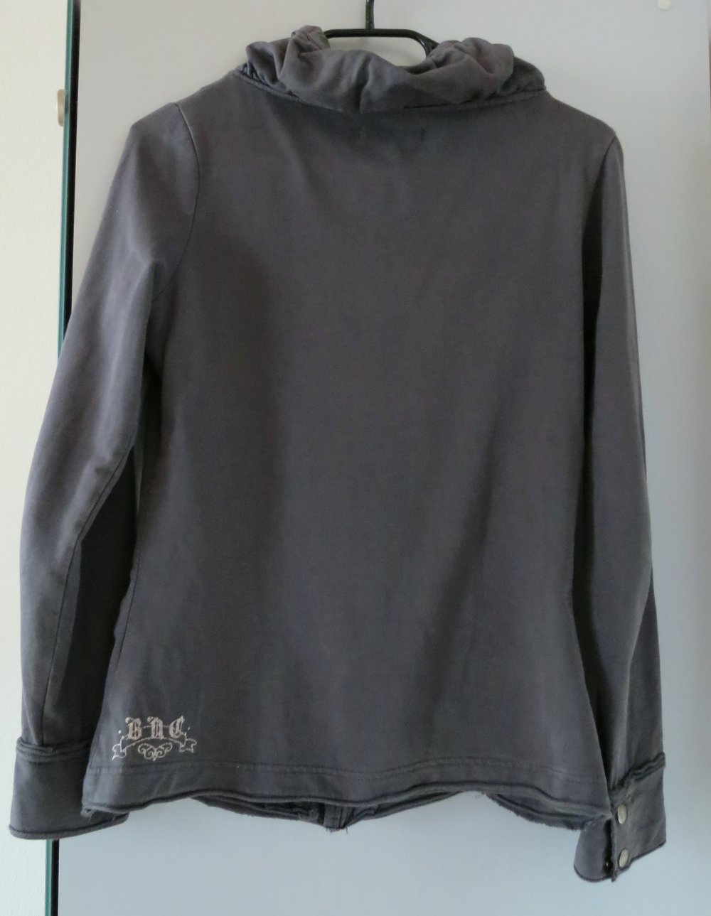 Reißverschluss-Jacke mit gerafftem Kragen, Gr. S