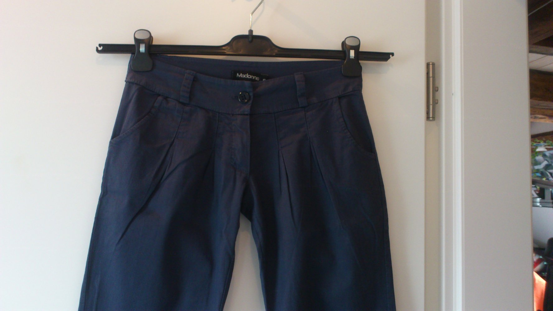 Dunkelblaue Chino in Größe S 36 von Madonna Stoffhose