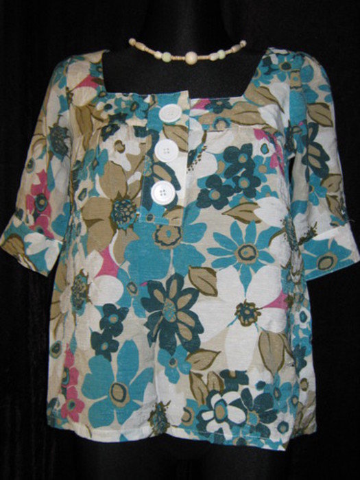 NEU* Ausgefallene * Blüten * Flower- Power * Babydoll- Bluse 