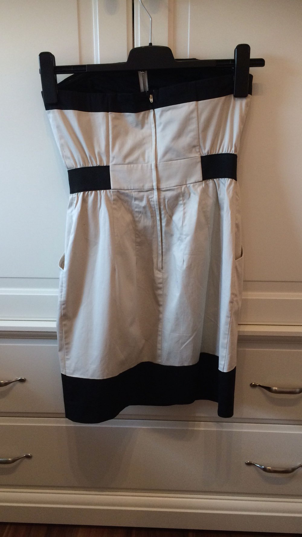 Kleid beige/schwarz H&M