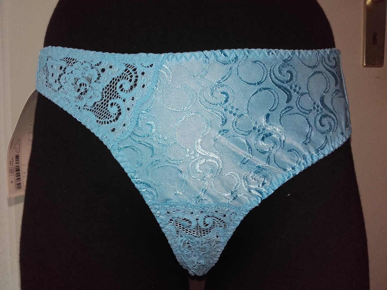 BH 80C und Slip M in hellblau mit Spitze