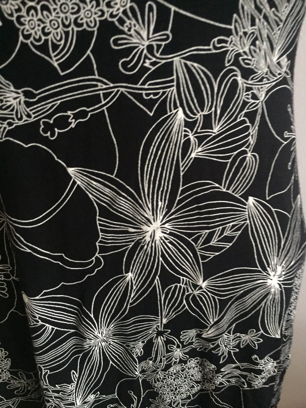 Schwarz-weiß Kleid