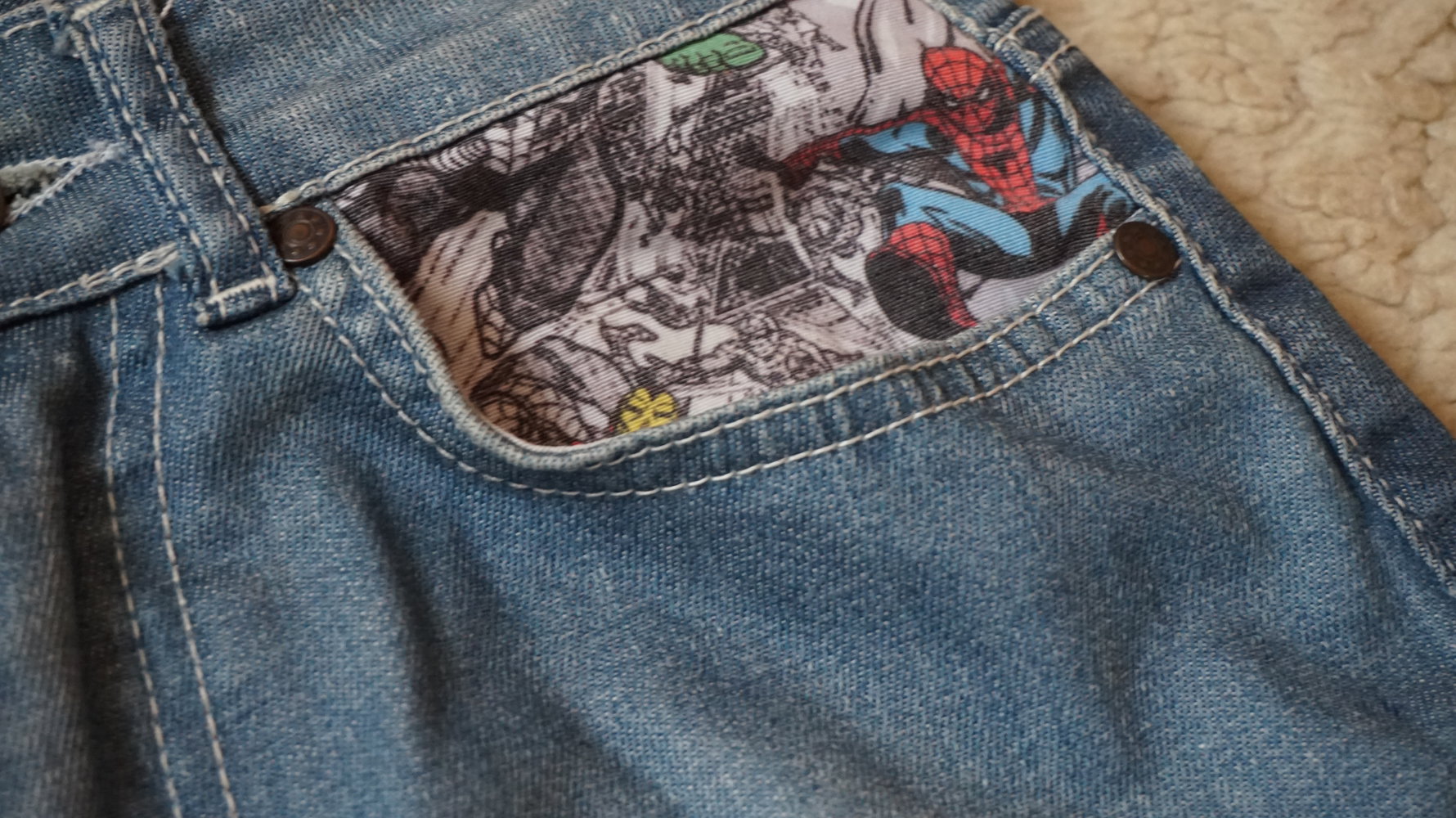 HIGHWAIST MARVEL Jeans Shorts// unique!