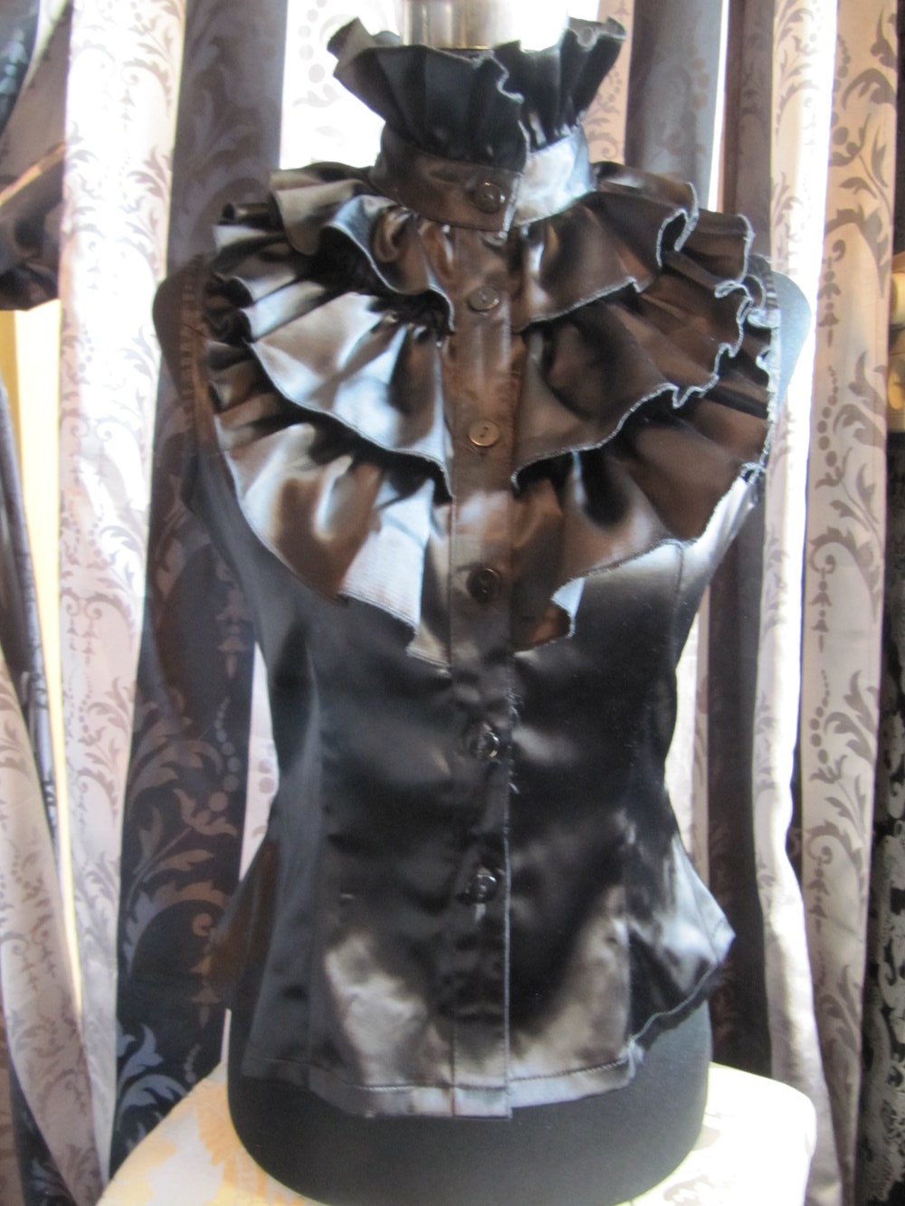 Gothic/ Aristocrat Bluse  