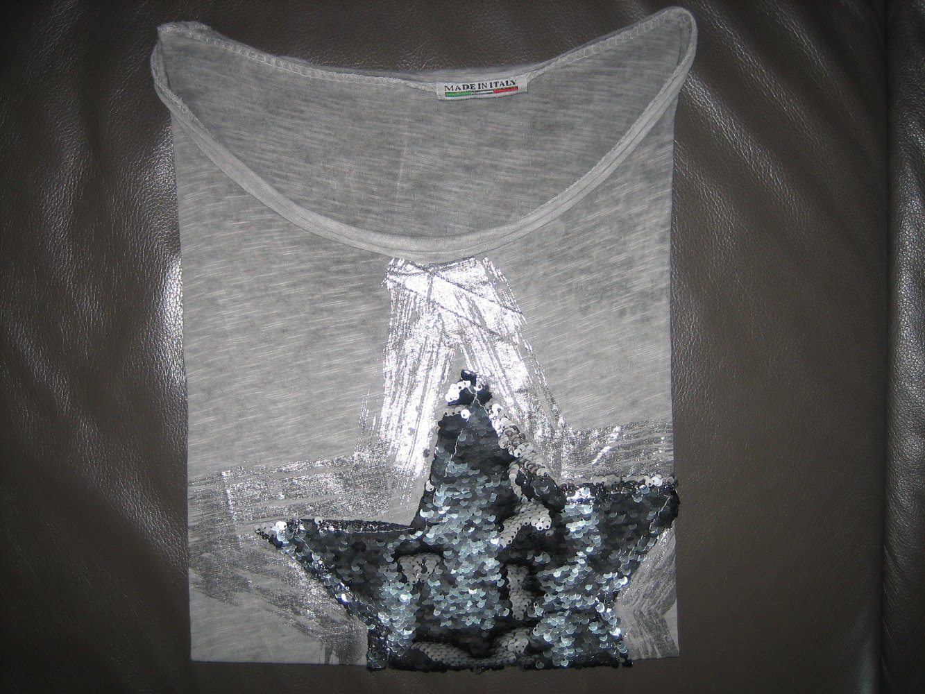 Edel-lässiges Langarm-Shirt Gr. 42, superaufwändig mit starker Pailletten-Applikation!