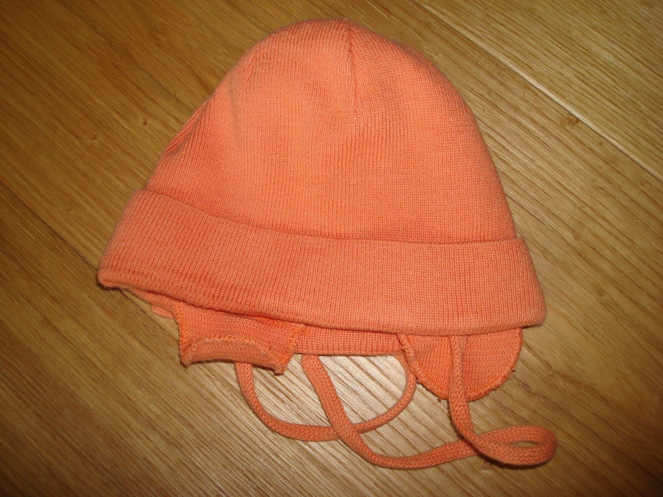 süße Babymütze in Orange von Sterntaler