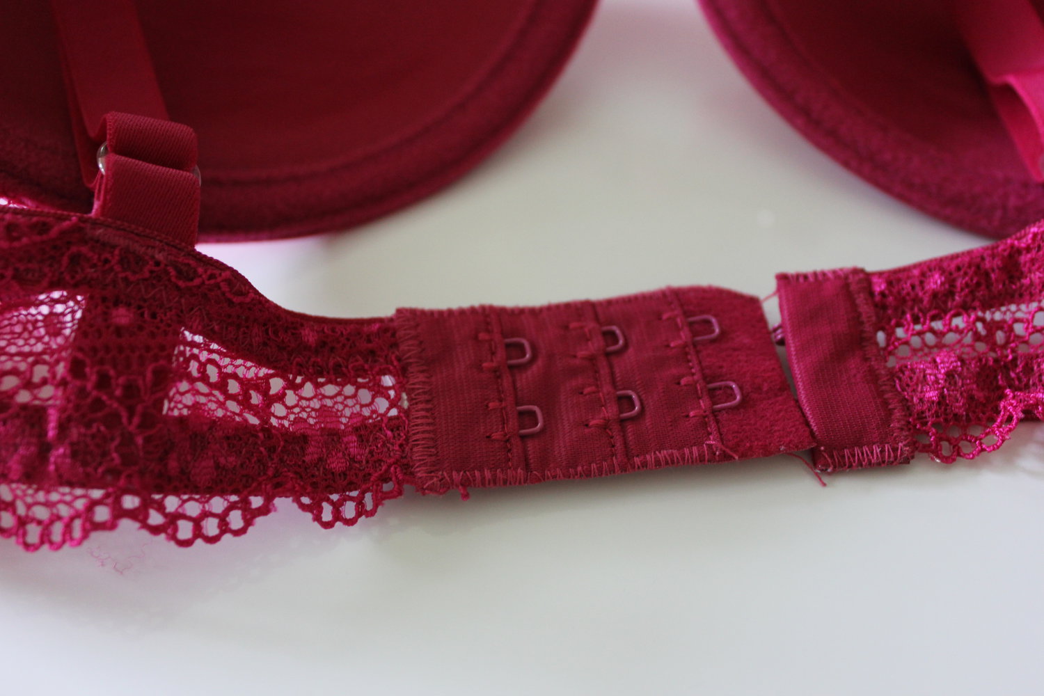 pinker Spitzen-BH in 75C