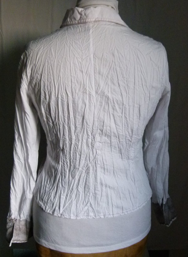 Crash Bluse in weiß mit Spitze und braunem Blumenmuster, Boho Mori Lagenlook Büro