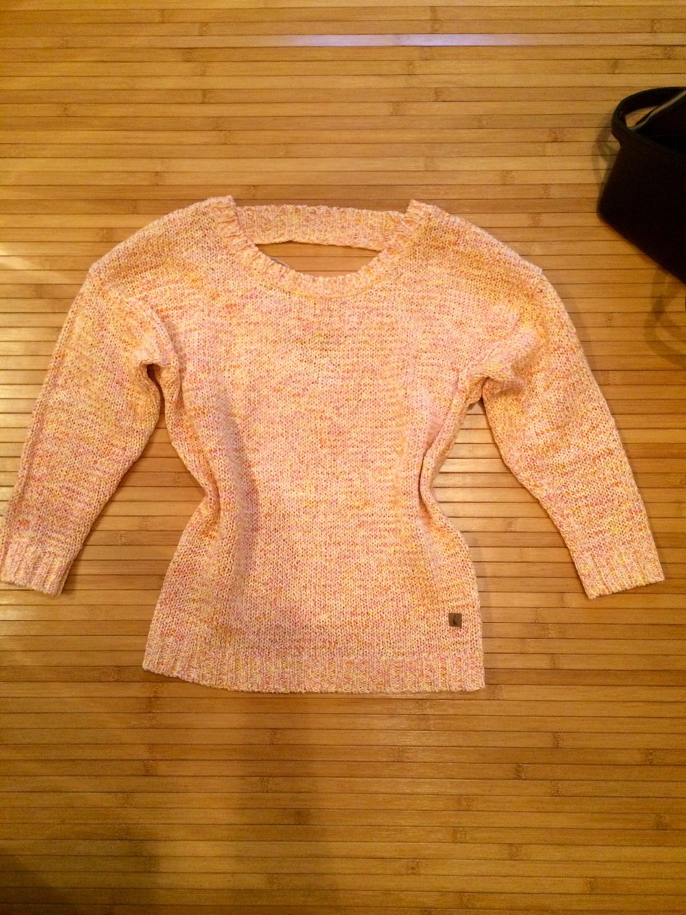 Pullover Pulli Rückendekoltée orange gelb xs s 34 36 zara

Sehr schöner Pulli von Object
er ist orange-gelb meliert und hat ein Rückendekoltée
er ist locker geschnitten, aber nicht oversize
hab denselben noch in blau und trage diesen hier daher einfa
