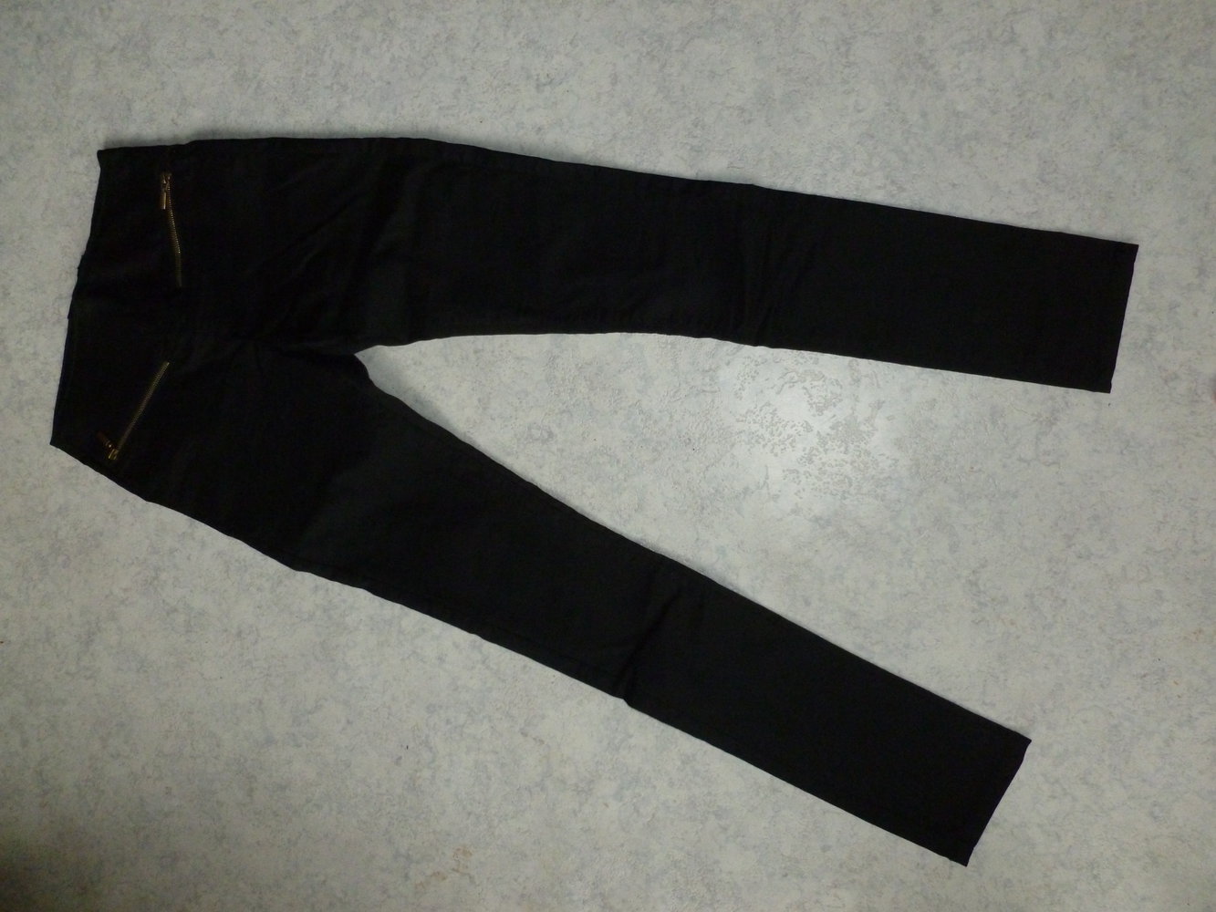 Schwarze hoch geschnitte Jeans Hose