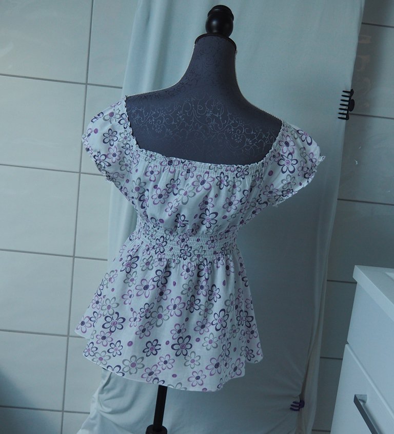 Weiß/lilanes Peplum T-Shirt mit Puffärmel und Blumenmuster
