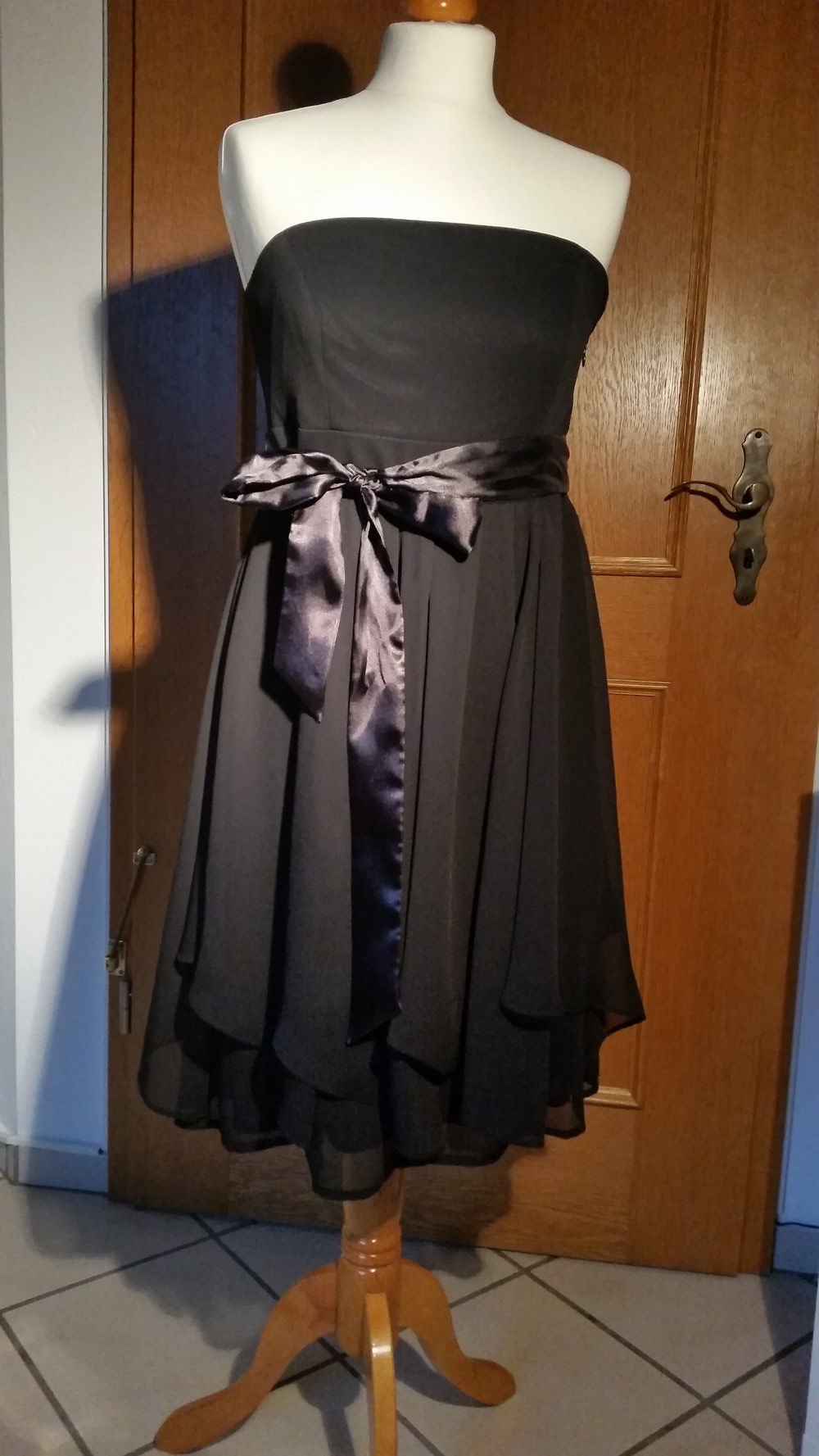 *NEU* Schwarzes Abendkleid 