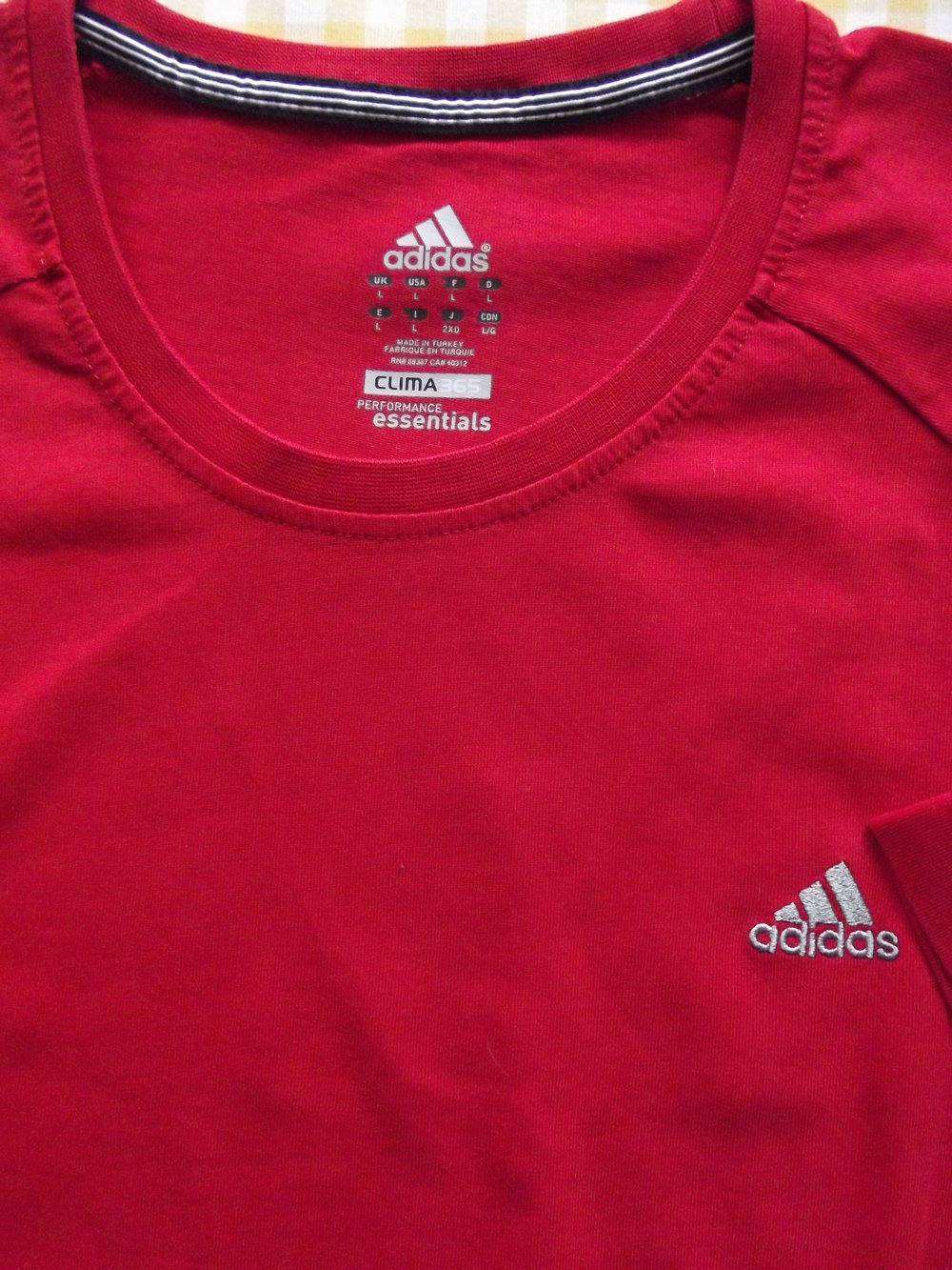 Sehr schönes neuwertiges Adidas Shirt Gr. L