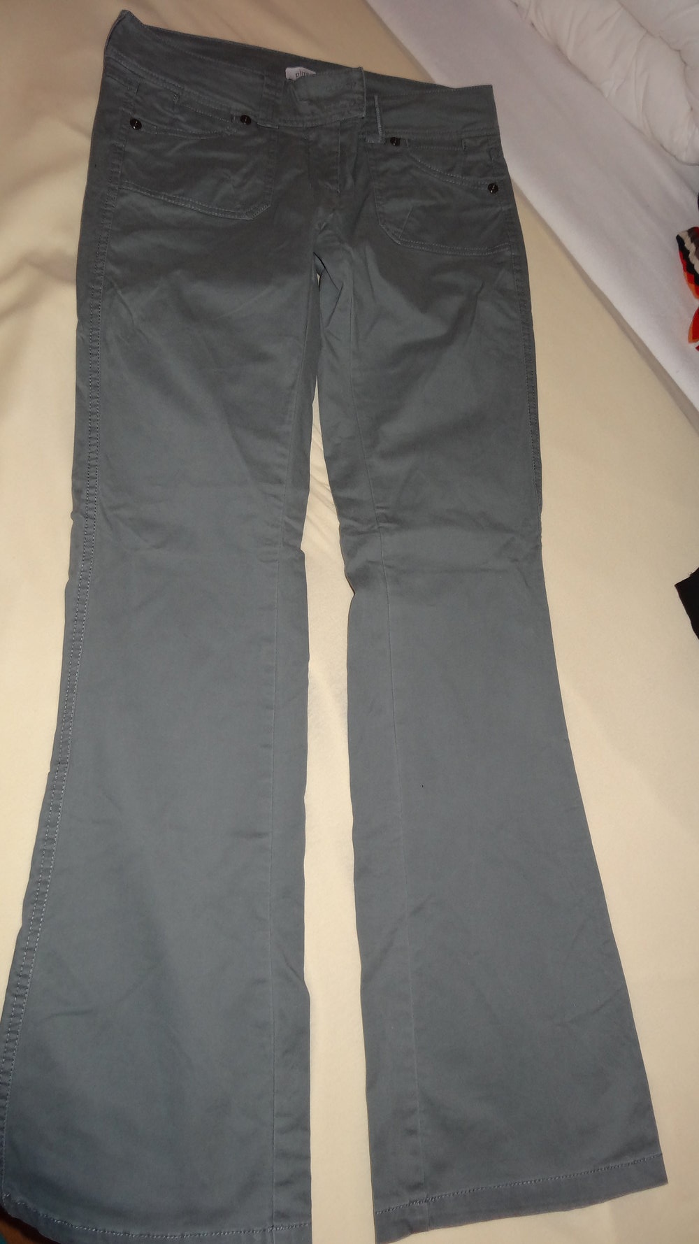 lange Hose in khaki/grau