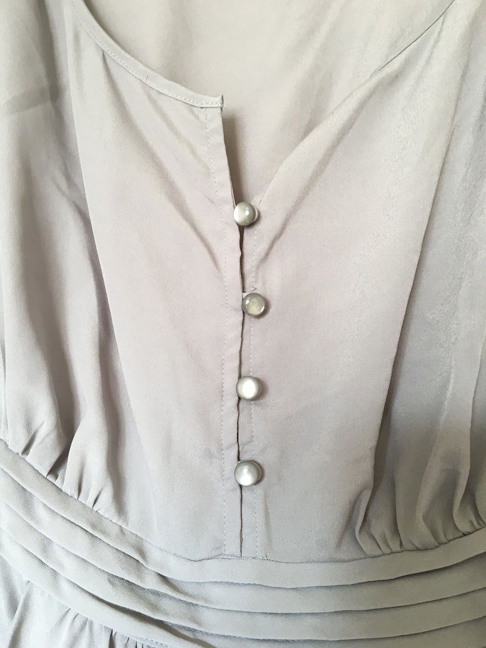 Graue Bluse