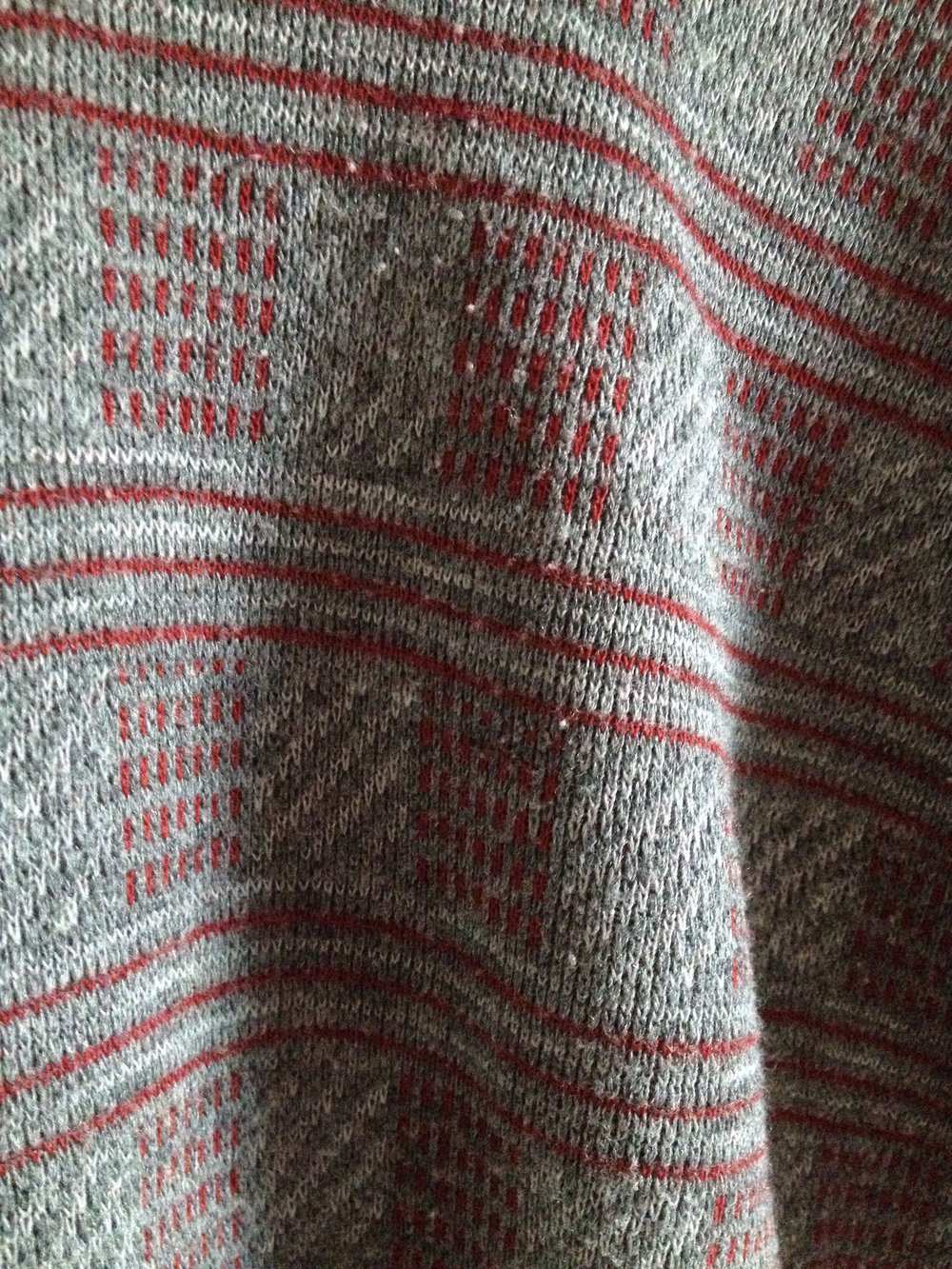 grauer Vintage Pullover mit Muster