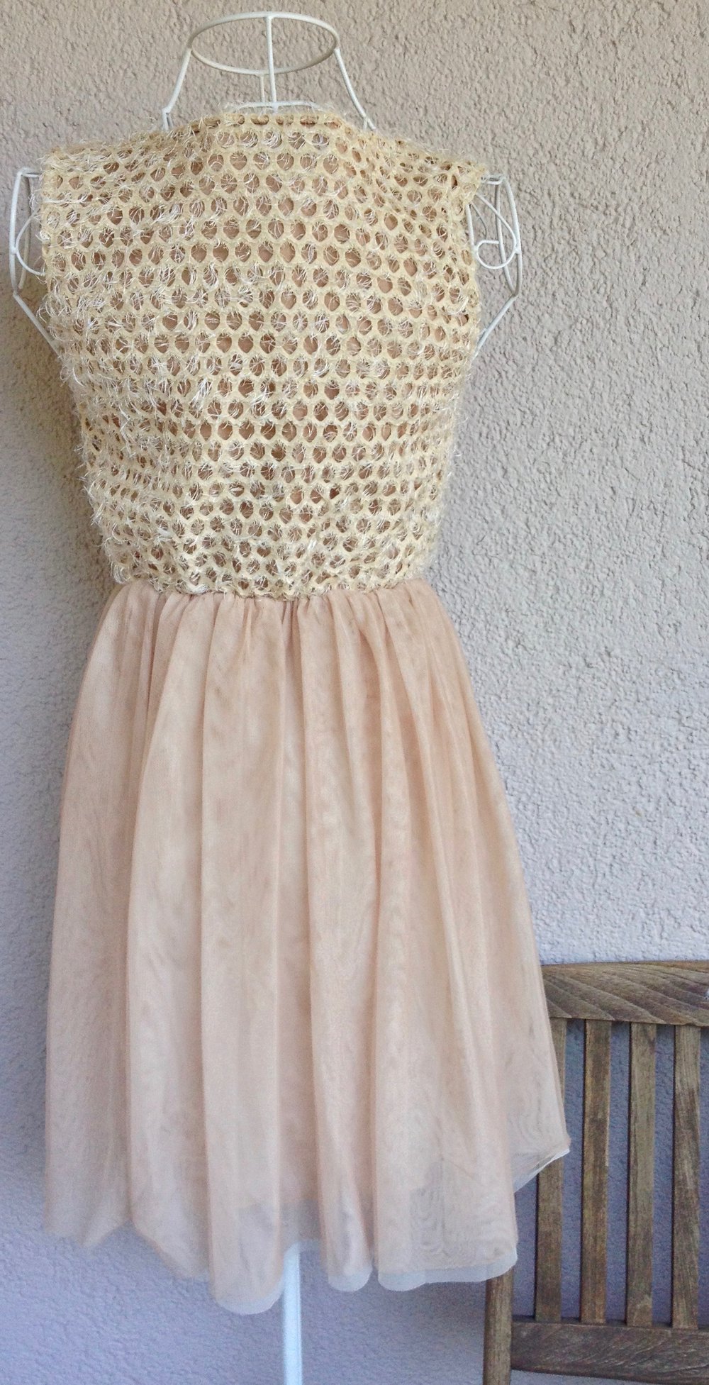 Traumhaftes Kleid mit Tüll von Yuki