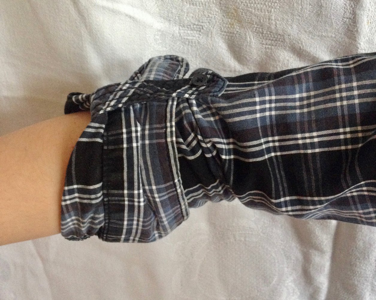 Schöne Bluse mit Karomuster von H&M Divided