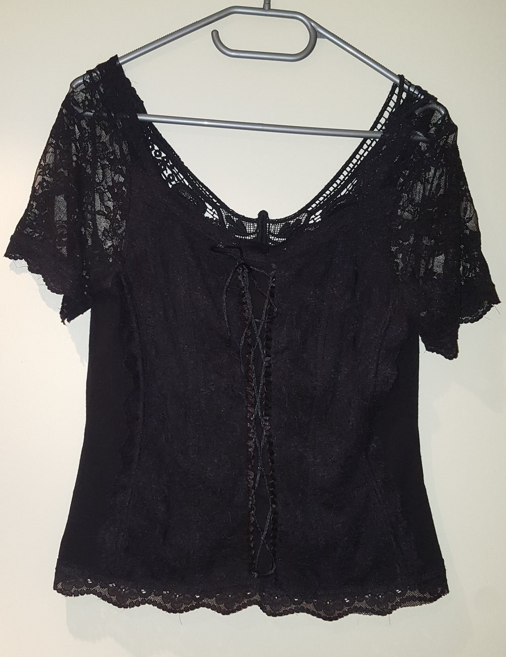 Gothic Spitzen Oberteil mit Schmetterling