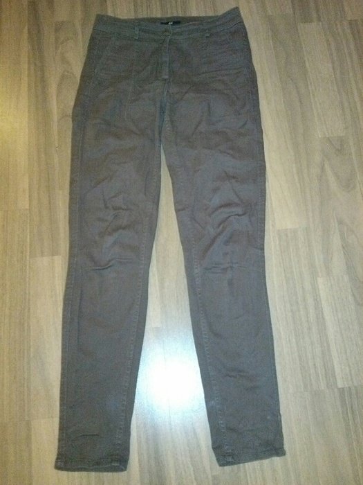 Braune Röhrenhose von H&M