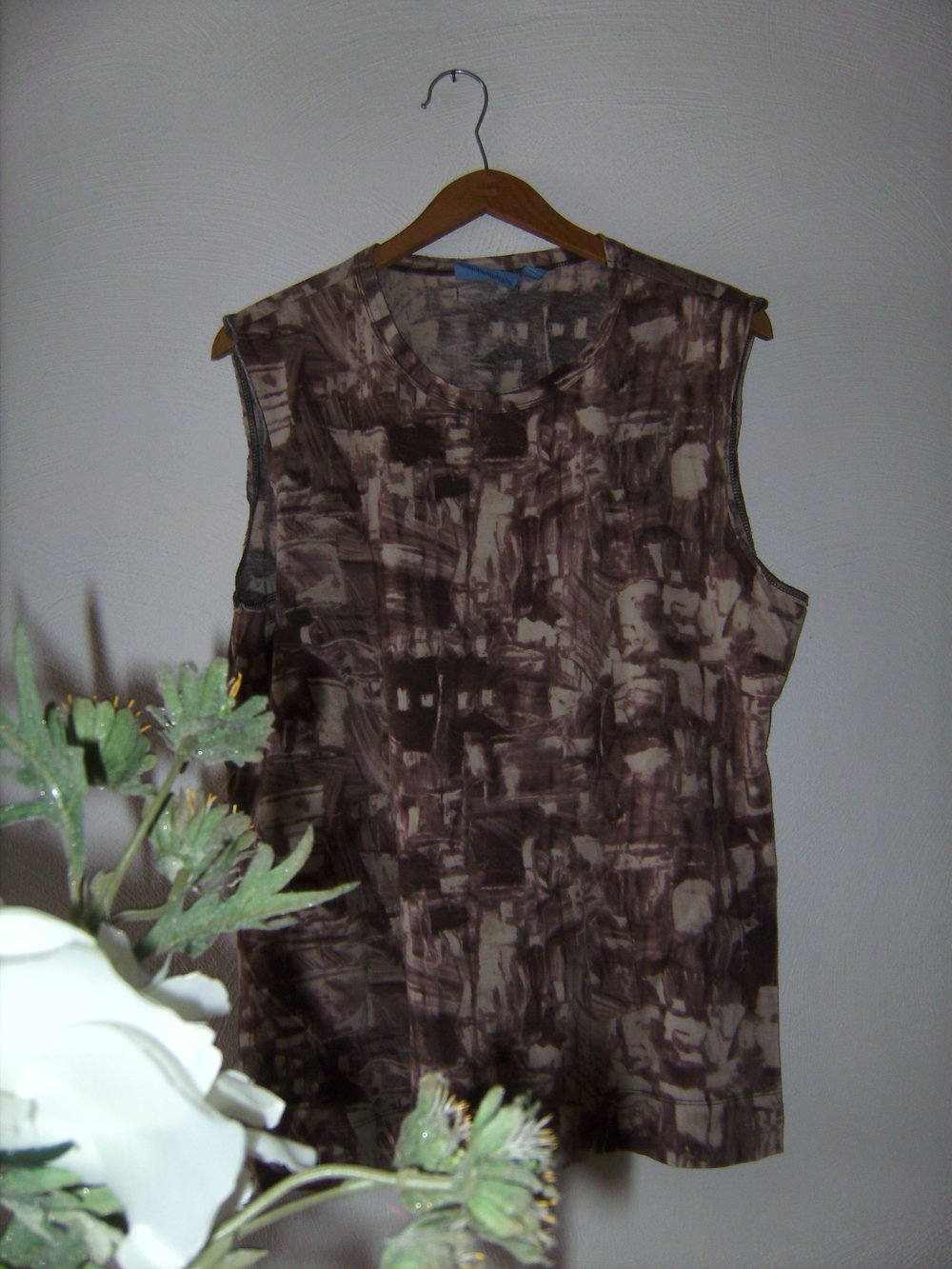 Vera Wang XL, Designer Brand Y2k Fashion Tank Top Printshirt Ärmellos, Cut Out, braun-beige, T-Shirt Batik-Printdruck rostbraun, Oberteil Retro Look