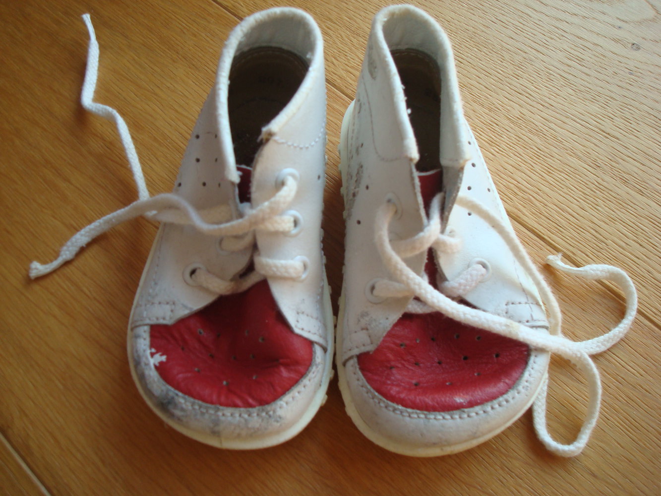 Schuhe, Halbschuhe, Lauflernschuhe Gr. 18