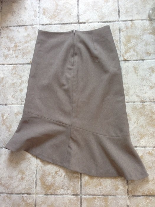 Midirock! Asymmetrischer H & M Design mit raffiniertem Schnitt! Office Wear!