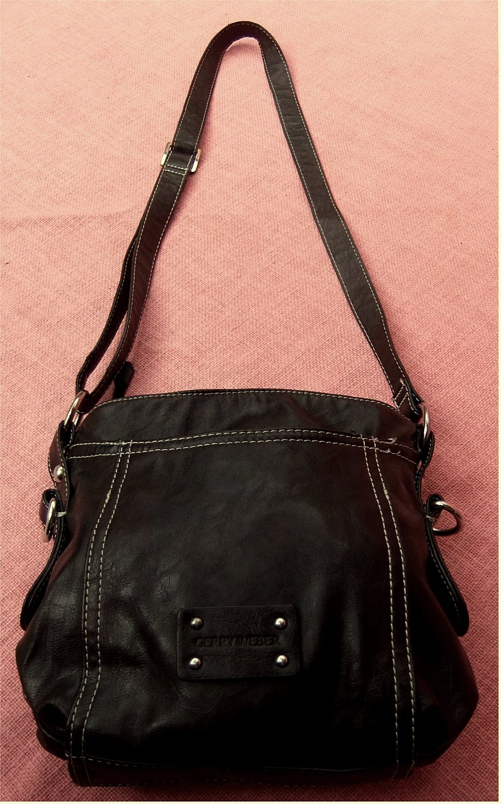 Damen-Umhänge-Tasche von Gerry Weber - Dunkelbraun in feiner Lederoptik
