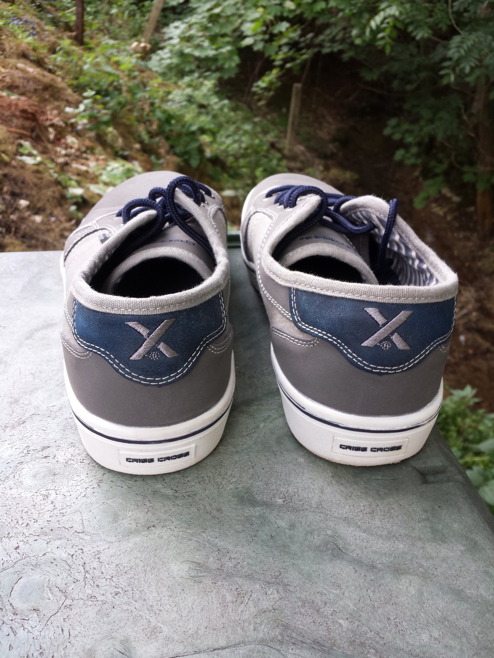 Criss Cross Sneaker 