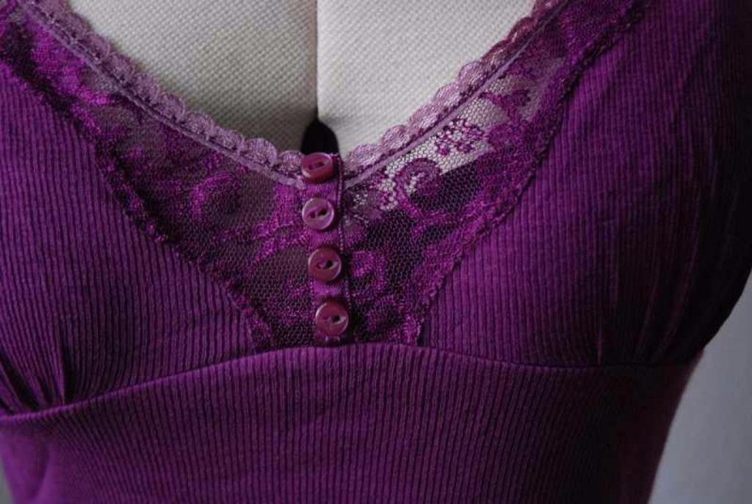 Süßes violettes Spaghettiträger Top