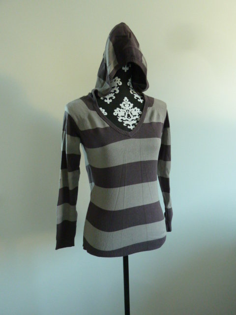 Fishbone, gestreift, Kapuzen Pulli - Größe 34 / 36 / 38
