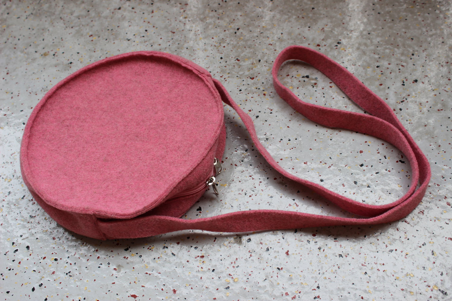 NEU! Filz Tasche rund rosa pink 24 cm