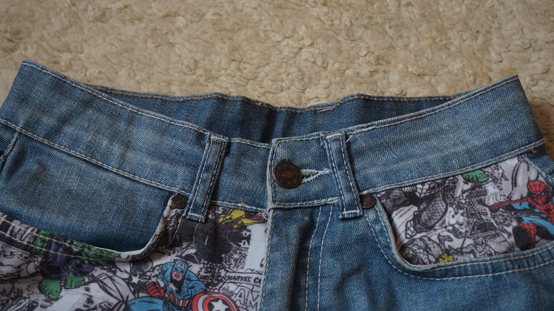 HIGHWAIST MARVEL Jeans Shorts// unique!