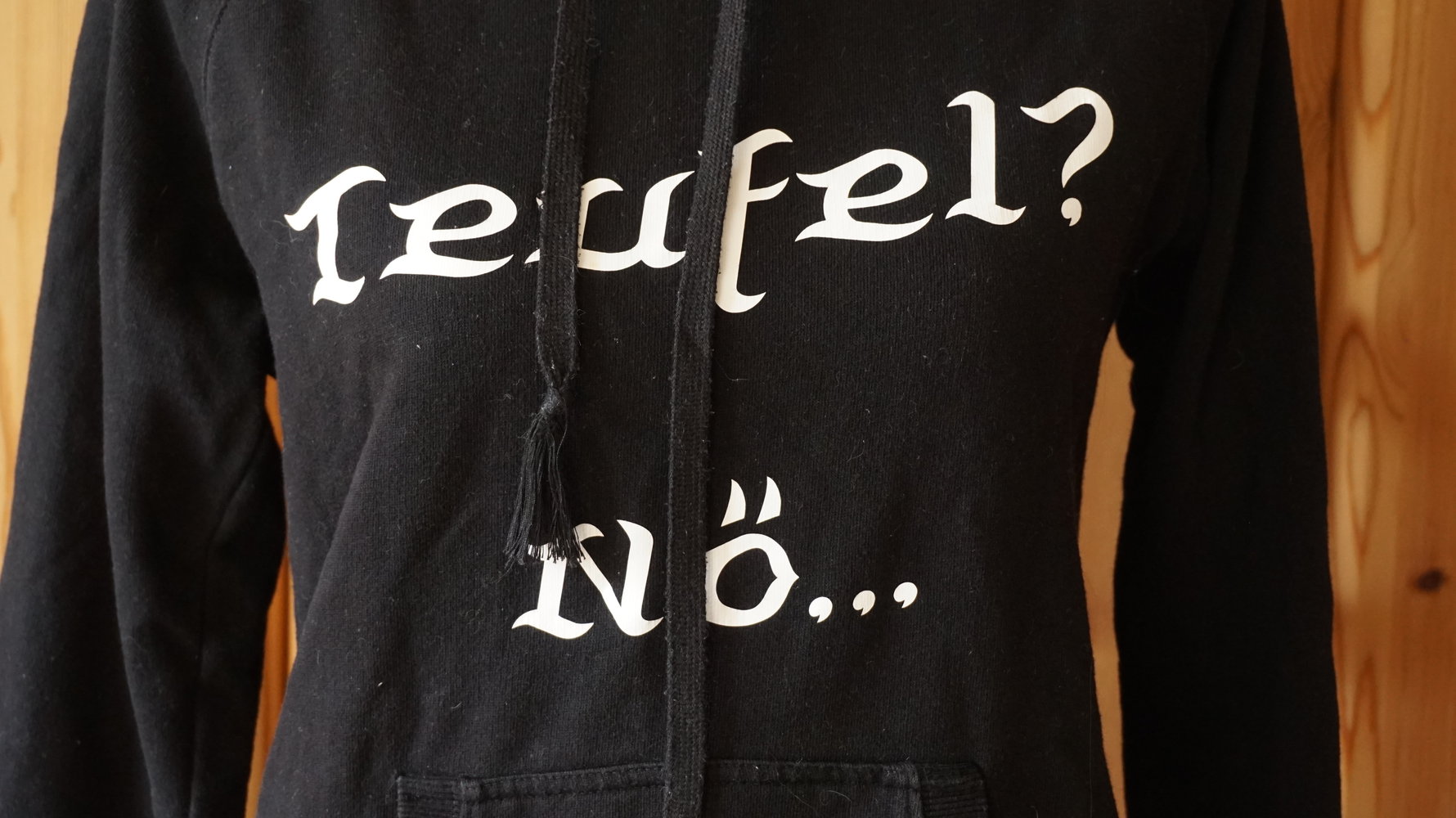 Pulli mit lustigem Aufdruck schwarz S