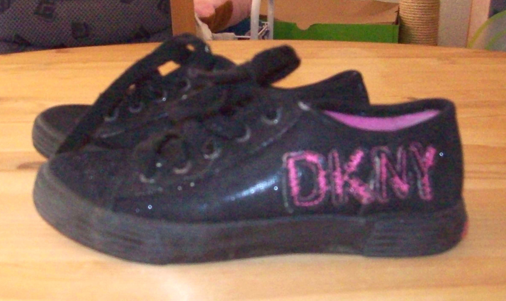 DKNY - tolle Schnürrschuhe GR.31