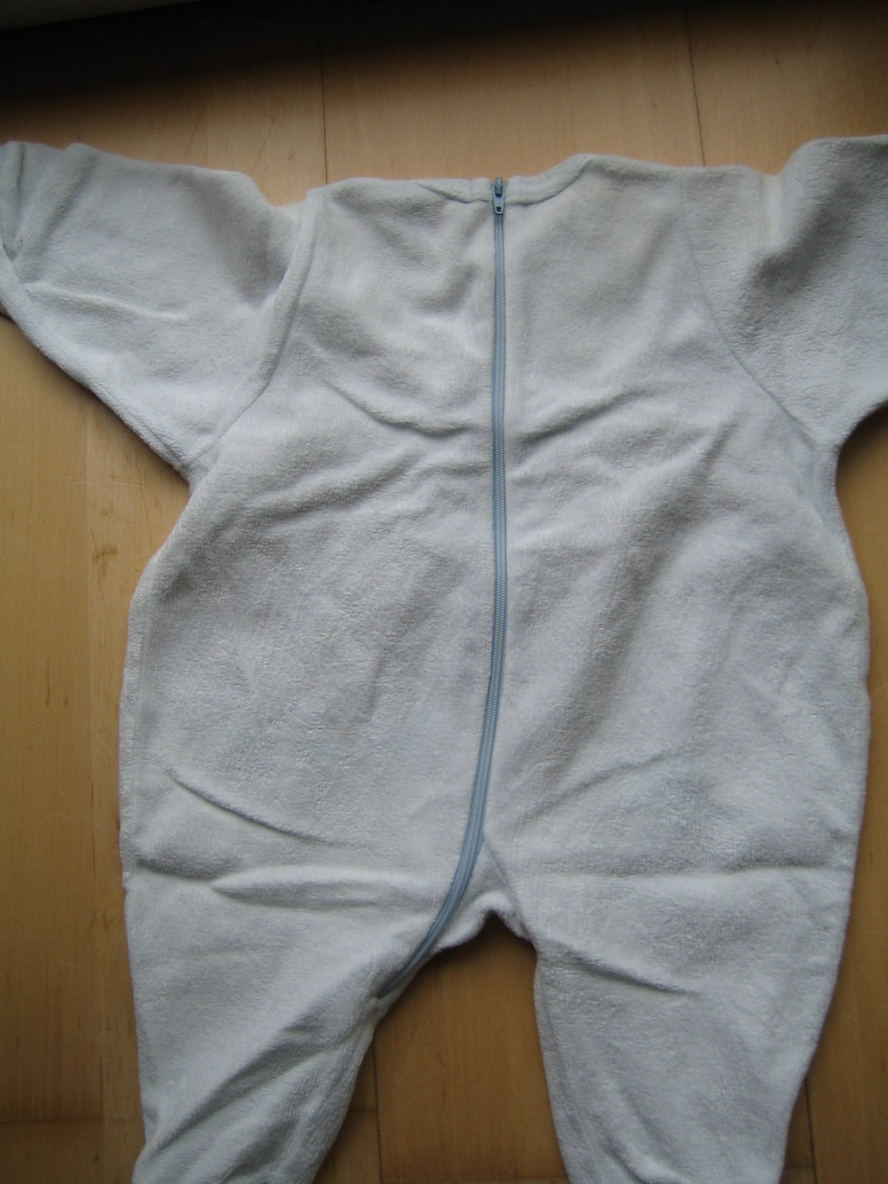 Strampler mit Fuß