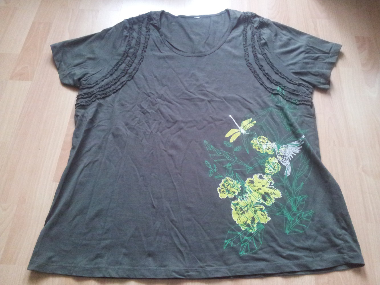 Shirt khaki braun Gr. 50/52 Blumen Pflanze Libelle Vogel Kolibri