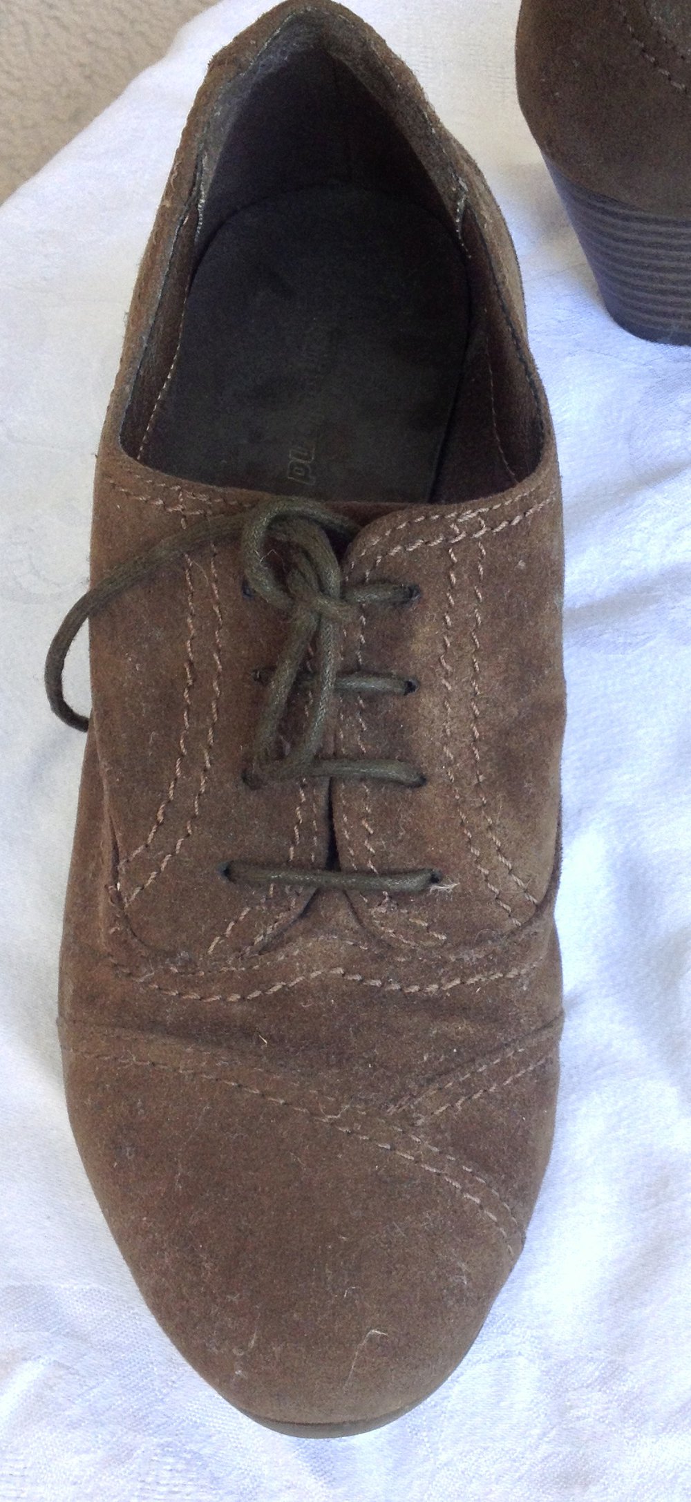Wunderschöne Absatzschuhe zum Schnüren