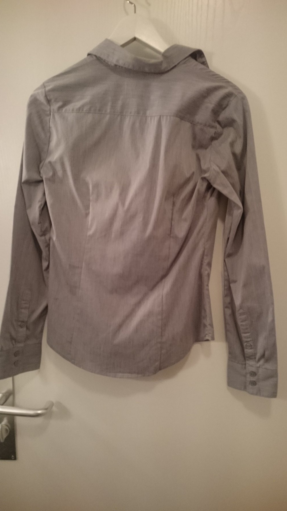 Graue Bluse