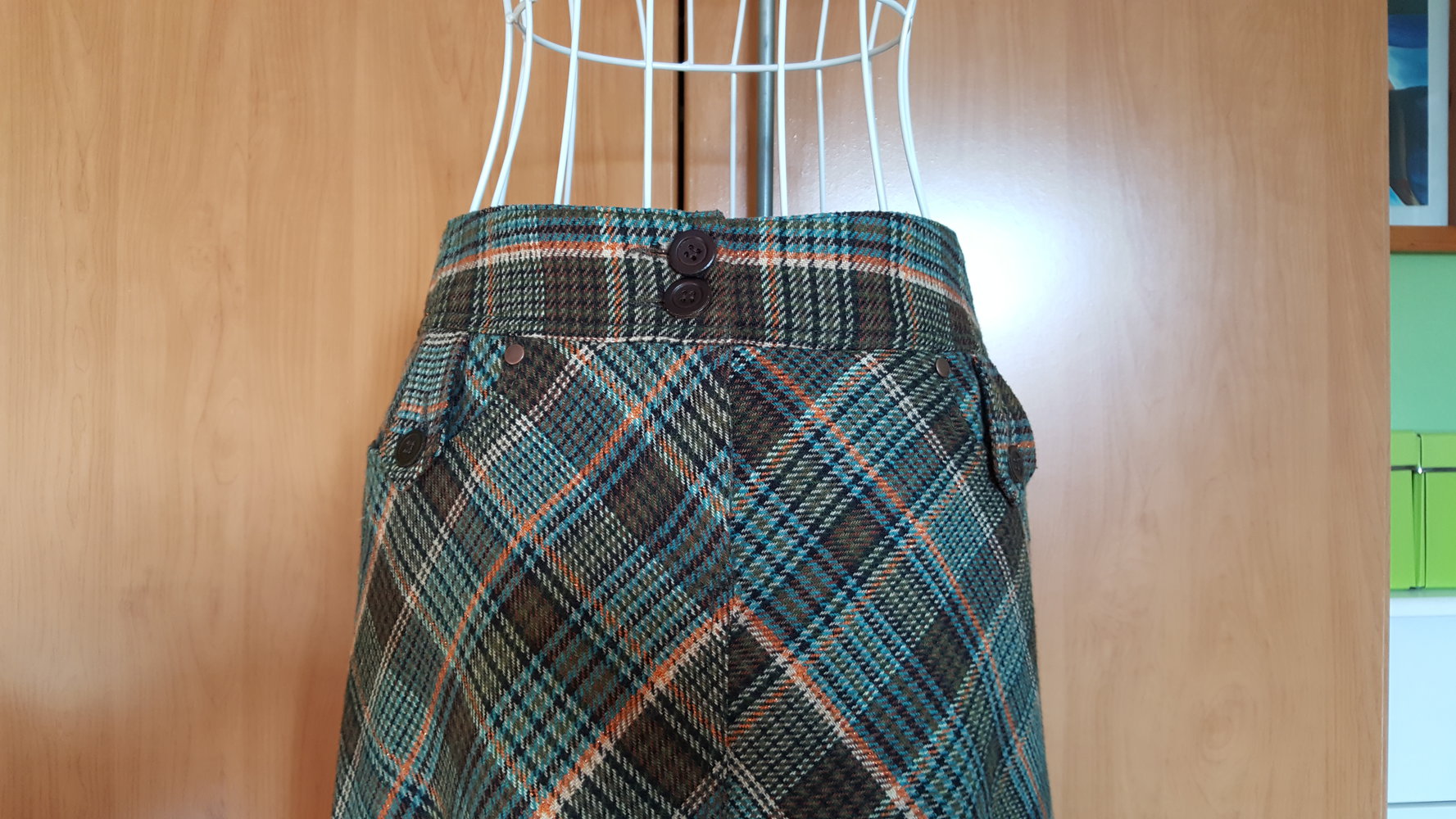50. Karierter Midi-Rock von H&M, Gr. 36